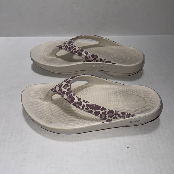 Women's Beige and Purple Leopard Print Flip Flops - Picture 3 of 3